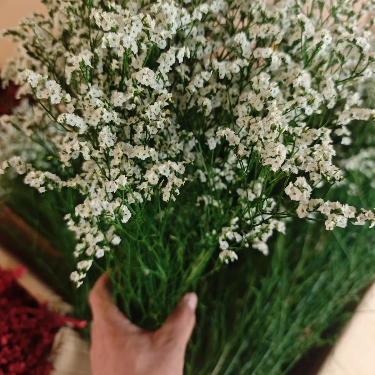 Why Crystal Grass Represents Resilience and Growth in Wedding Arrangements