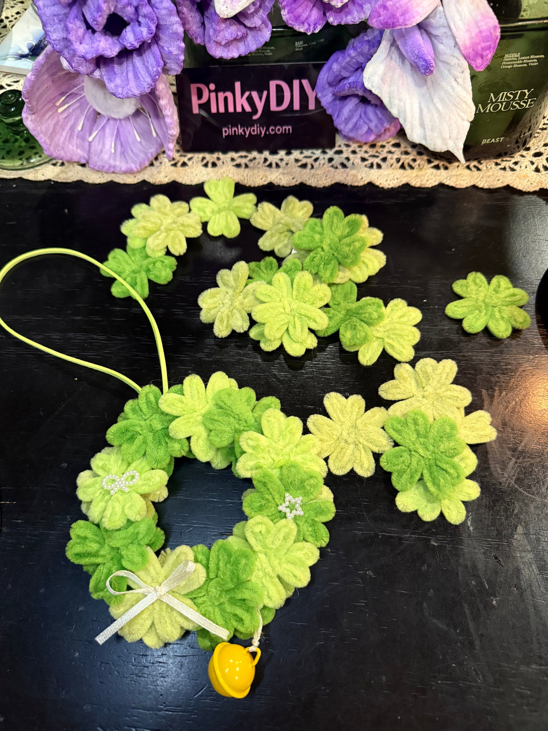 How to Make a Pipe Cleaner Four Leaf Clover (Easy St. Patrick’s Day Craft)