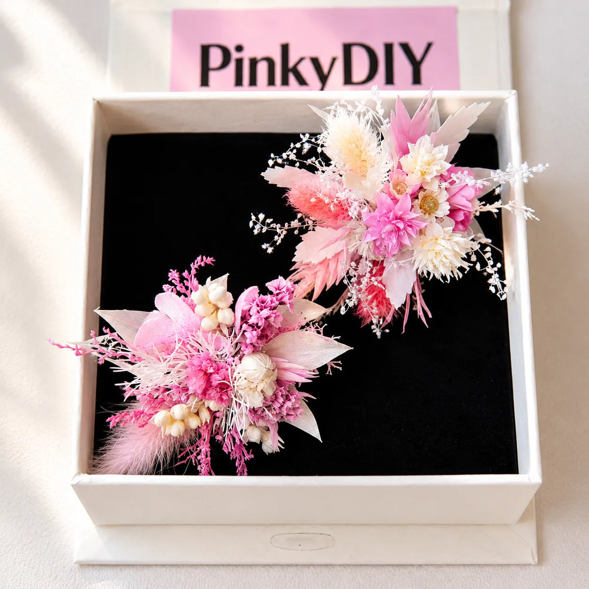 Create Your Own Flower Ring: The Modern Unique Finger Corsage for Proms and Parties