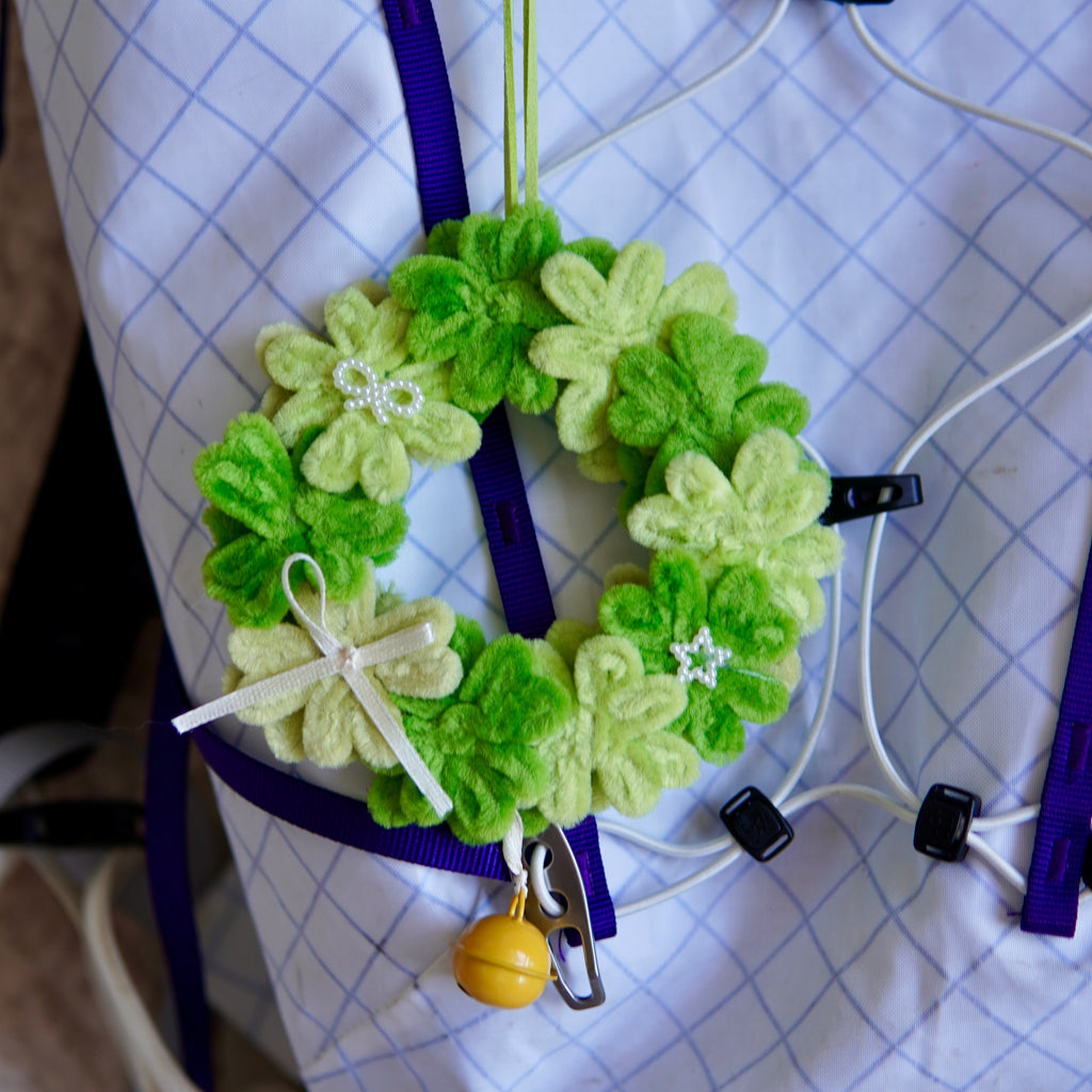 Pipe Cleaner Four-Leaf Clover Wreath DIY Kit – Lucky Clover Bag Charm Craft